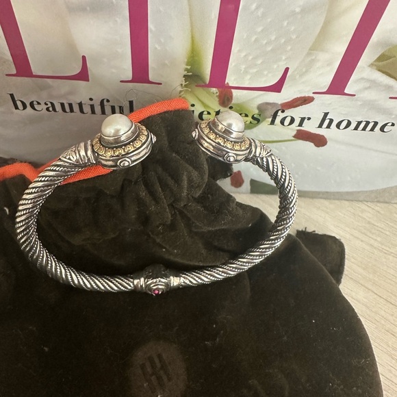 Konstantino Hermione Hinged Cuff - Picture 2 of 5